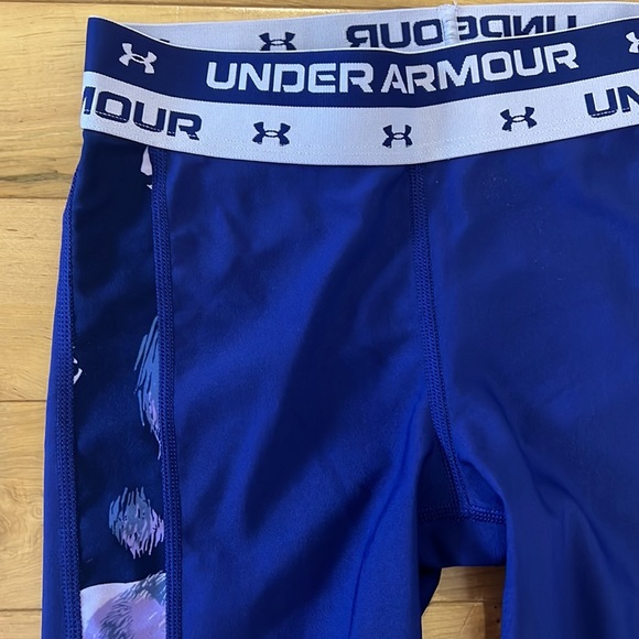 Under Armour Crops - Picture 3 of 5